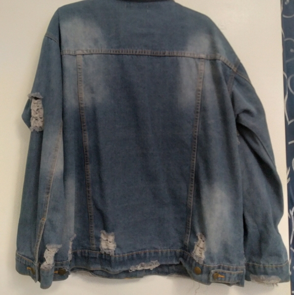 Say What? Distressed Jean Jack in a XL - Picture 2 of 3